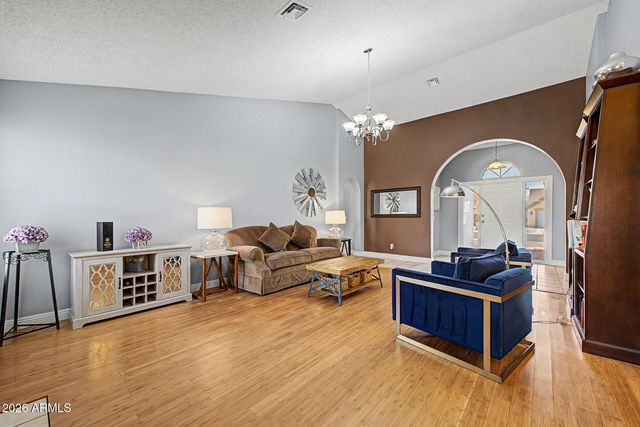 620 S KENWOOD Lane, Chandler, AZ 85226