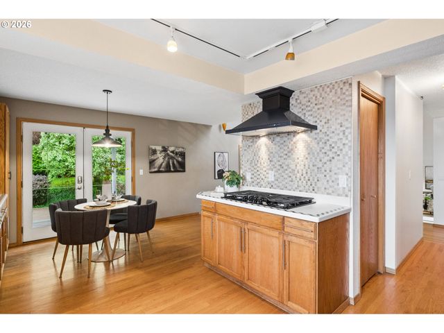 828 Sw WILSON Ct, Gresham, OR 97080