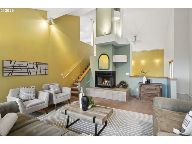 828 Sw WILSON Ct, Gresham, OR 97080