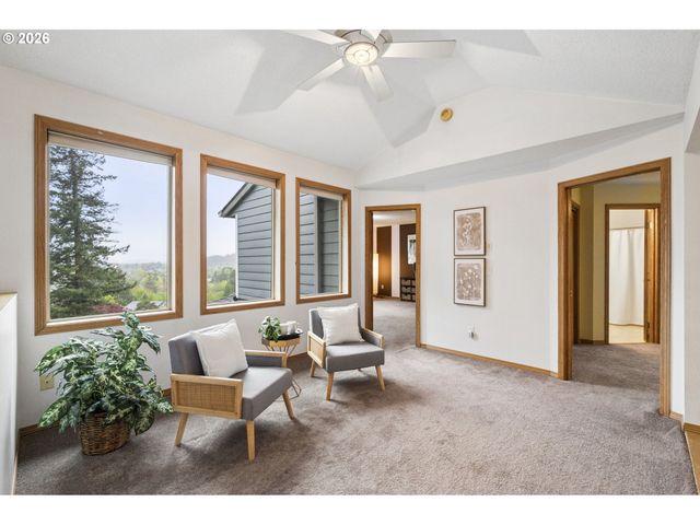 828 Sw WILSON Ct, Gresham, OR 97080