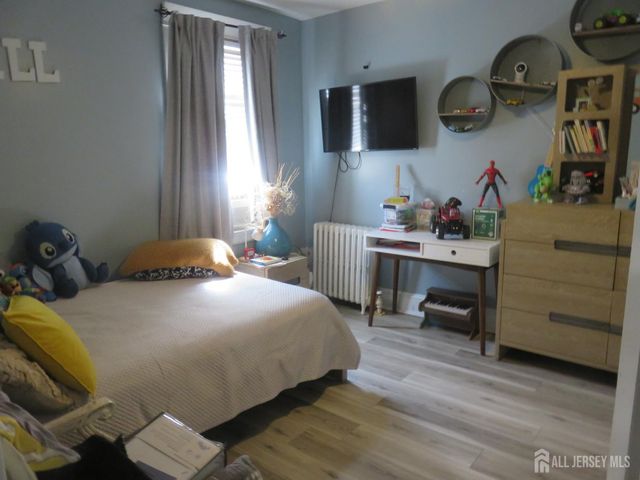 561 Neville Street, Perth Amboy, NJ 08861