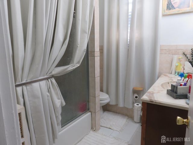 561 Neville Street, Perth Amboy, NJ 08861