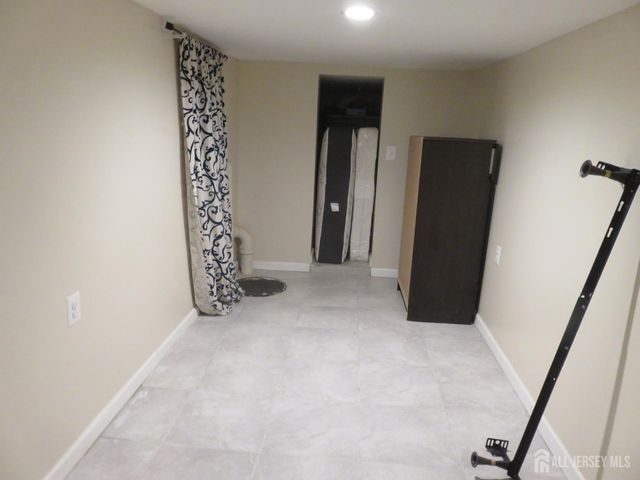 561 Neville Street, Perth Amboy, NJ 08861