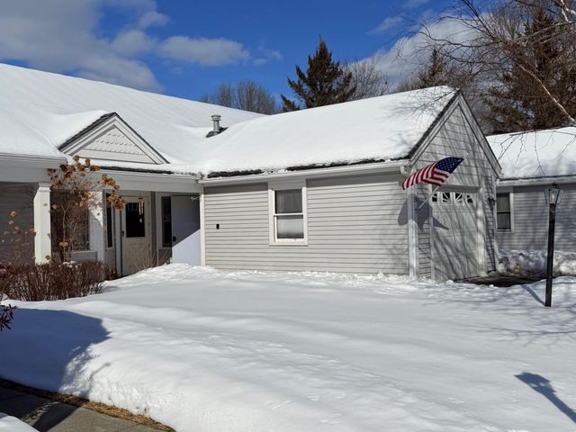 16 Clover Dr Unit 2B, Essex Junction, VT 05452