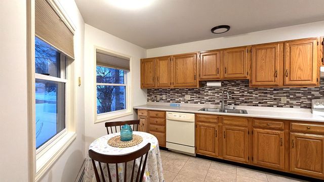 16 Clover Dr Unit 2B, Essex Junction, VT 05452