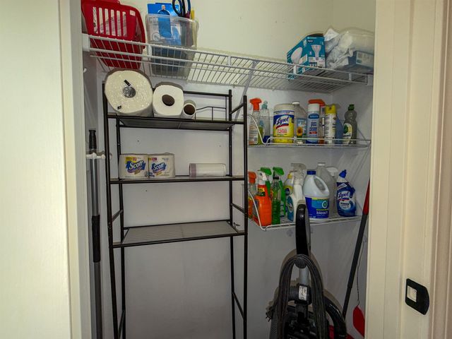 16 Clover Dr Unit 2B, Essex Junction, VT 05452