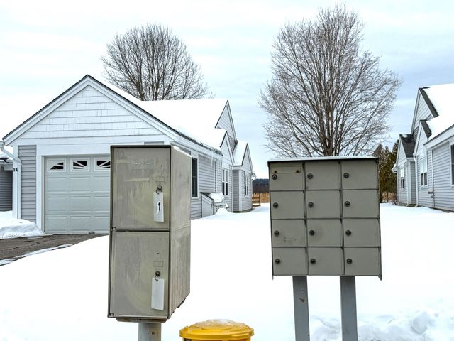 16 Clover Dr Unit 2B, Essex Junction, VT 05452