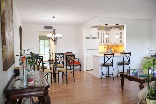3400 Springdale Boulevard 214, Palm Springs, FL 33461