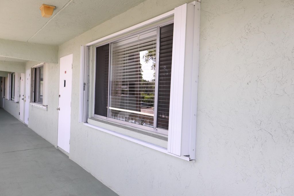 3400 Springdale Boulevard 214, Palm Springs, FL 33461