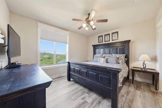 17808 Maritime Point DR 302, Jonestown, TX 78645