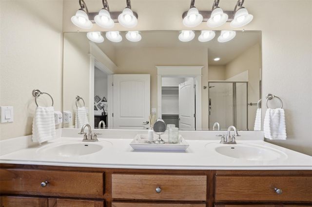 17808 Maritime Point DR 302, Jonestown, TX 78645