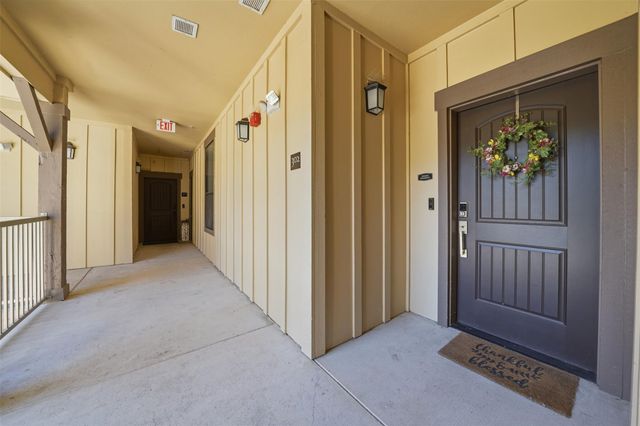 17808 Maritime Point DR 302, Jonestown, TX 78645
