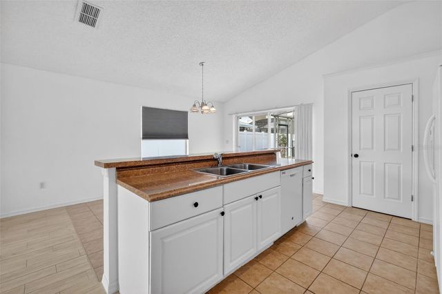 121 SONJA CIRCLE, Davenport, FL 33897