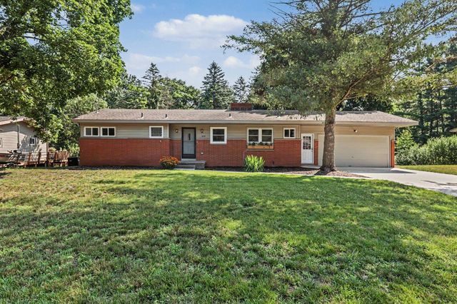 2639 Rockhill Drive Ne, Plainfield Twp, MI 49525