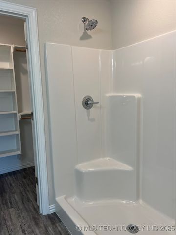 512 Honeysuckle Lane, Madill, OK 73446