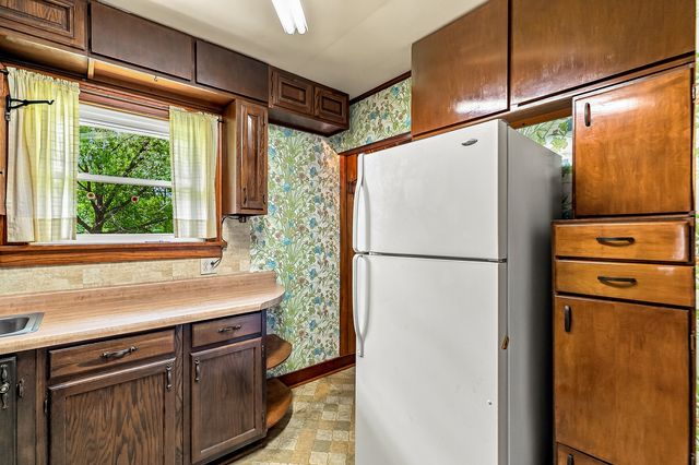2041 12th Street, East Moline, IL 61244
