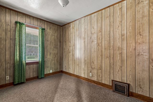 2041 12th Street, East Moline, IL 61244