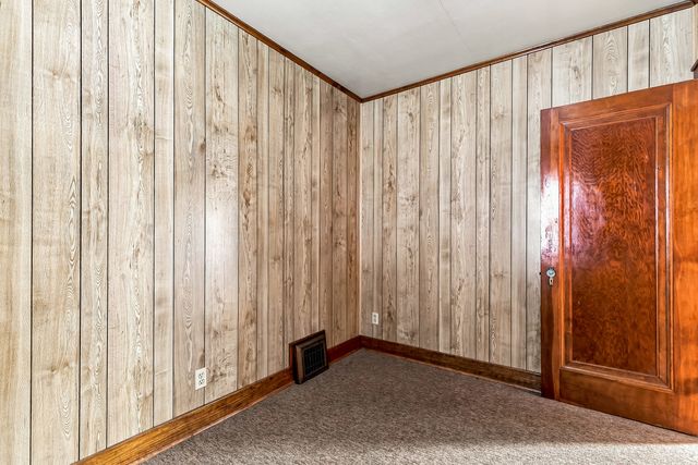2041 12th Street, East Moline, IL 61244