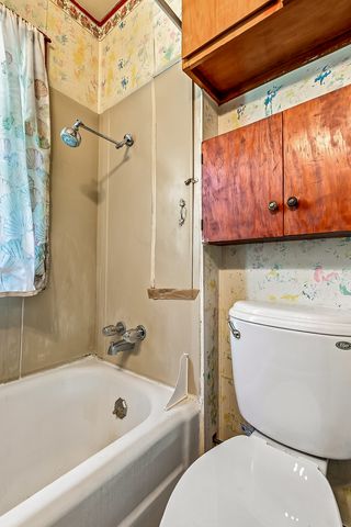 2041 12th Street, East Moline, IL 61244