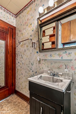2041 12th Street, East Moline, IL 61244