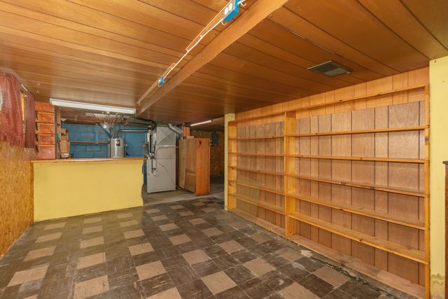 2041 12th Street, East Moline, IL 61244