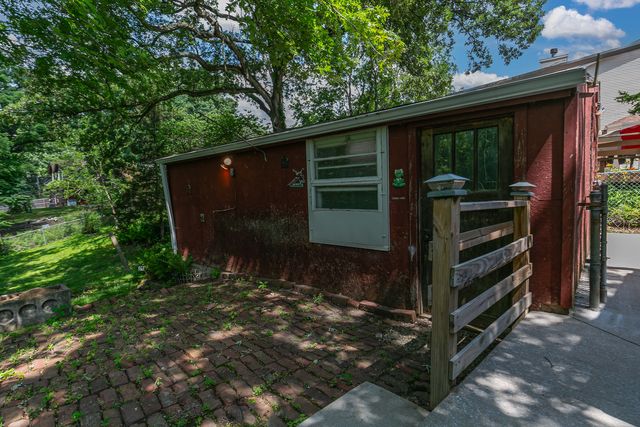 2041 12th Street, East Moline, IL 61244