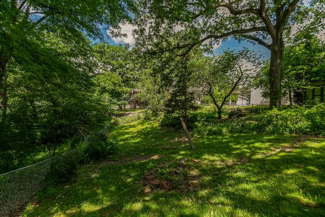 2041 12th Street, East Moline, IL 61244