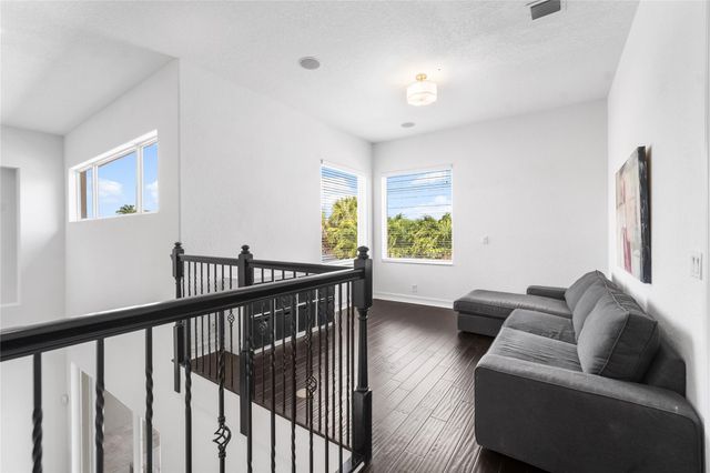 12425 NW 76th St, Parkland, FL 33076