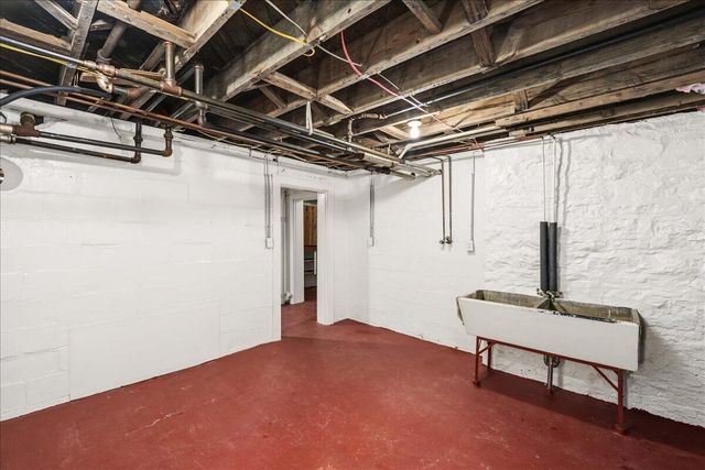 207 Paul Sawyier Drive, Frankfort, KY 40601