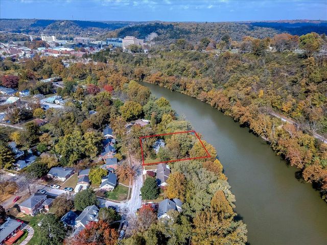 207 Paul Sawyier Drive, Frankfort, KY 40601