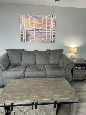 4772 Lake Road E, Geneva, OH 44041