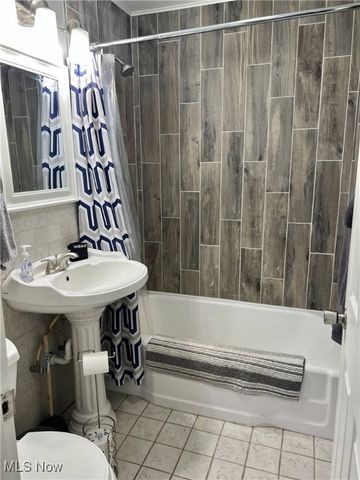 4772 Lake Road E, Geneva, OH 44041