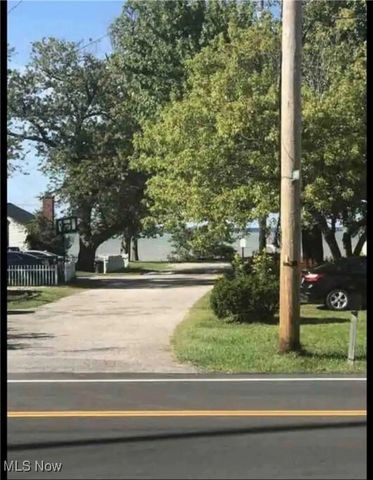 4772 Lake Road E, Geneva, OH 44041