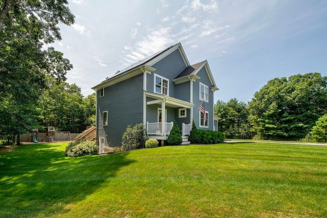 74 Christmas Tree Lane, Kingston, MA 02364