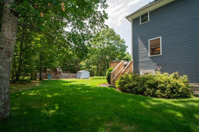 74 Christmas Tree Lane, Kingston, MA 02364