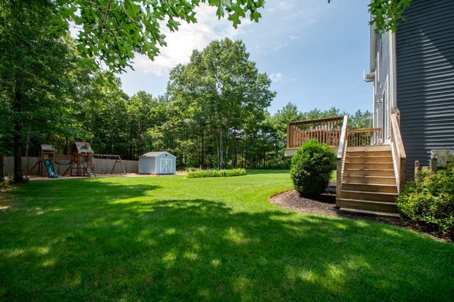 74 Christmas Tree Lane, Kingston, MA 02364