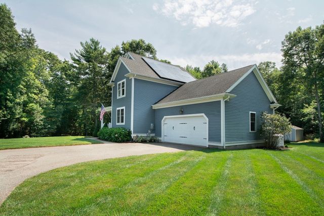 74 Christmas Tree Lane, Kingston, MA 02364