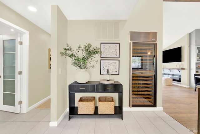 22 Fairways Dr, Napa, CA 94558