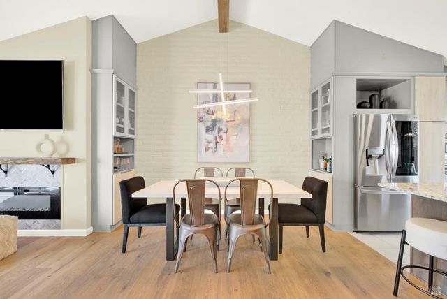 22 Fairways Dr, Napa, CA 94558