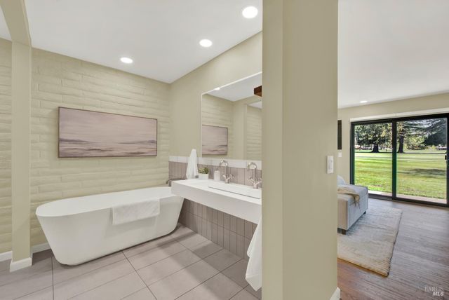 22 Fairways Dr, Napa, CA 94558