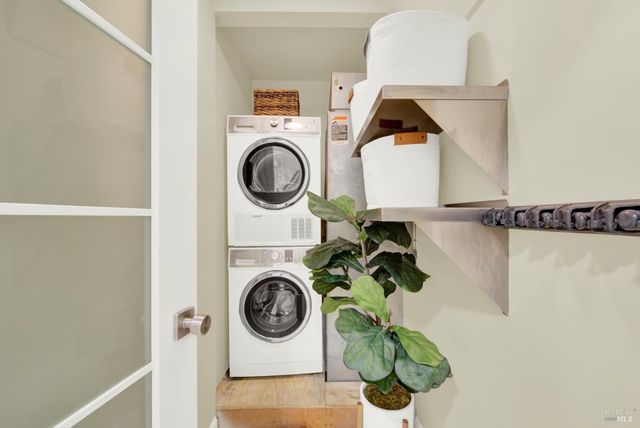 22 Fairways Dr, Napa, CA 94558