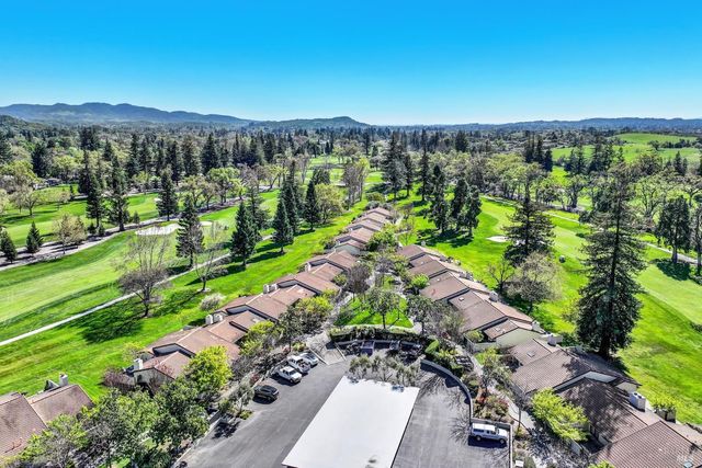 22 Fairways Dr, Napa, CA 94558