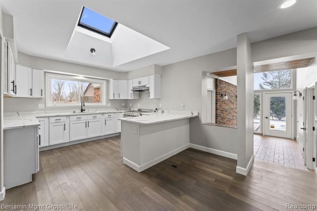 5910 Cedar Knoll Drive, Brighton, MI 48116
