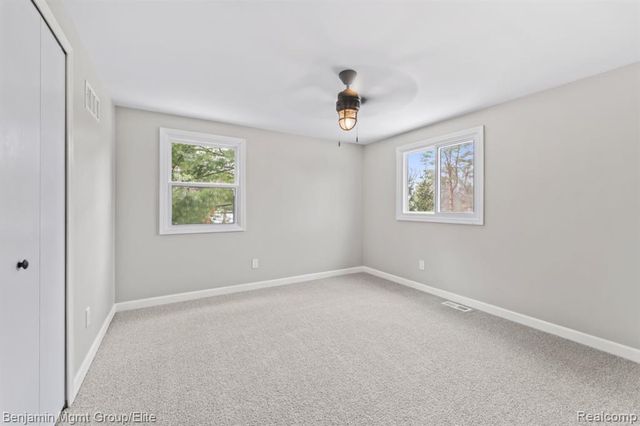 5910 Cedar Knoll Drive, Brighton, MI 48116