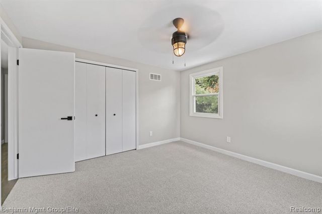 5910 Cedar Knoll Drive, Brighton, MI 48116