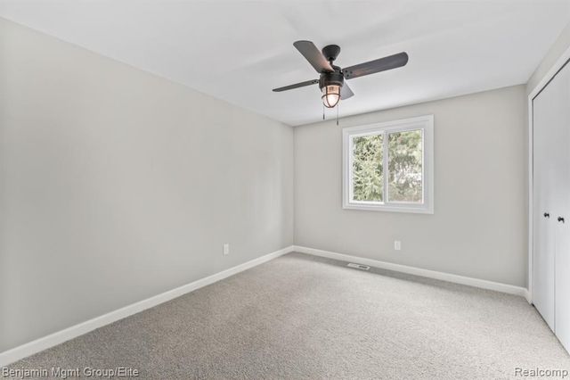 5910 Cedar Knoll Drive, Brighton, MI 48116