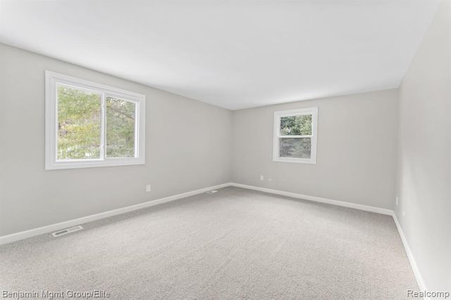 5910 Cedar Knoll Drive, Brighton, MI 48116