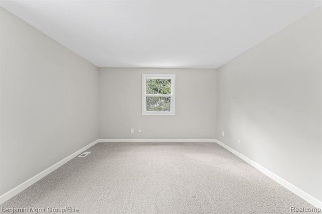 5910 Cedar Knoll Drive, Brighton, MI 48116