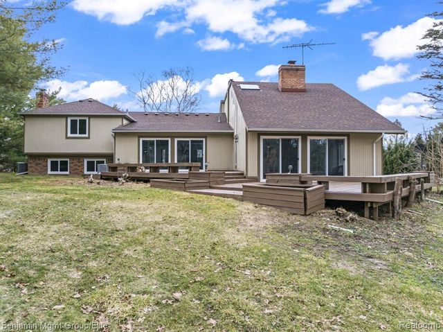 5910 Cedar Knoll Drive, Brighton, MI 48116