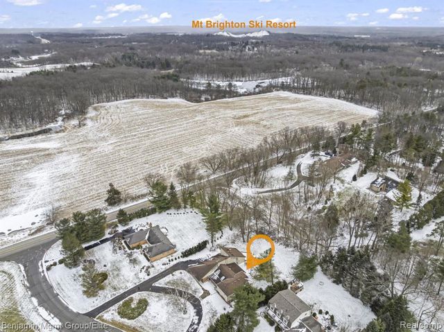 5910 Cedar Knoll Drive, Brighton, MI 48116